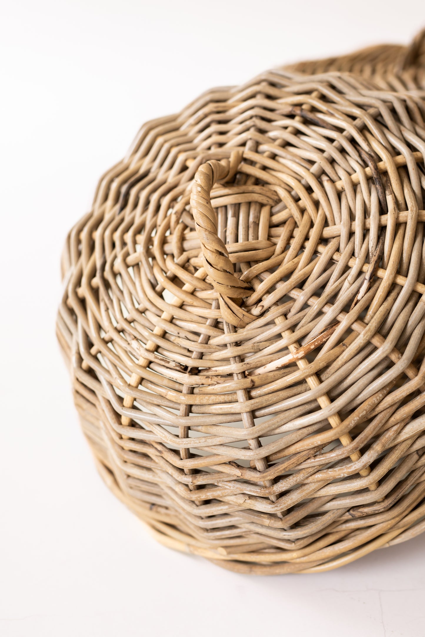 Rattan Kubu Grey Cloche