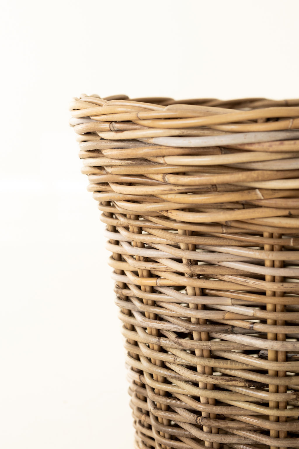 Rattan Classic Round Planter Basket