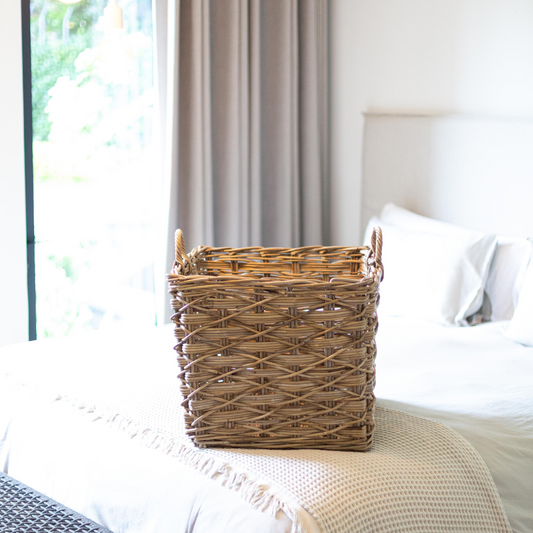 https://basketly.co.za/products/rattan-square-basket-kubu-grey-x-weave?_pos=2&_sid=2e1237685&_ss=r&variant=41698949300358