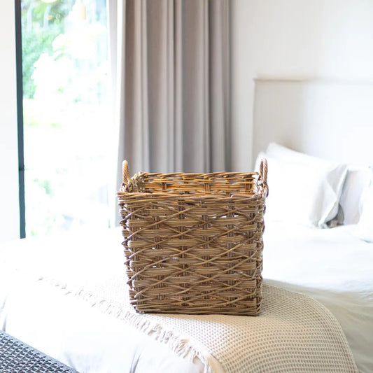 https://basketly.co.za/products/rattan-square-basket-kubu-grey-x-weave?_pos=2&_sid=2e1237685&_ss=r&variant=41698949300358