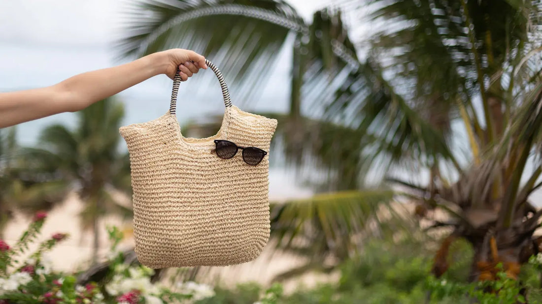 https://basketly.co.za/products/molly-light-natural-woven-tote