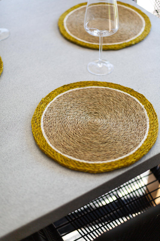 Handwoven Lutindzi Grass Placemats