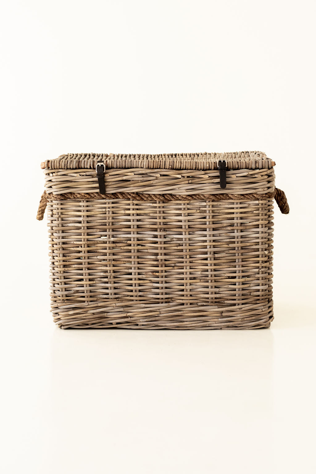 Rattan Lidded Chest with Rope detail - (Additional courier costs will apply)