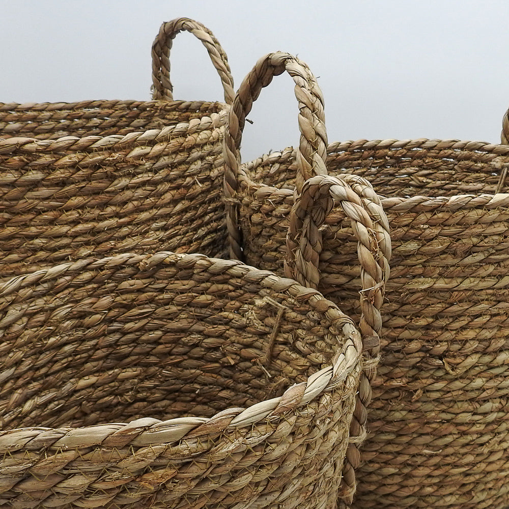 Natural Grass Basket with Woven Grass Handle
